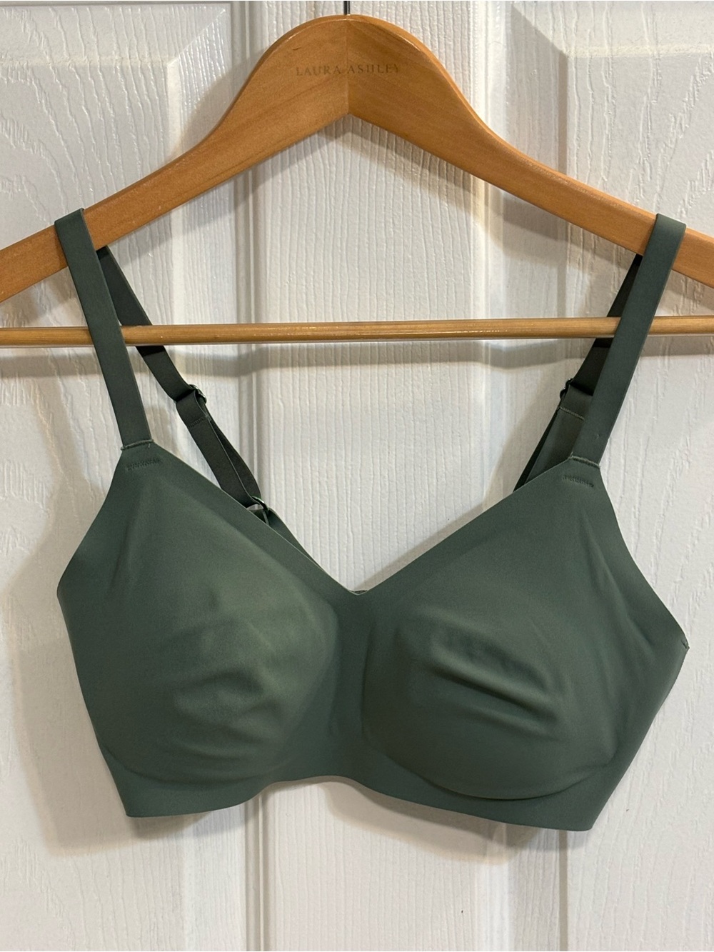 Aerie Smoothez seamless Bra Size Small Green